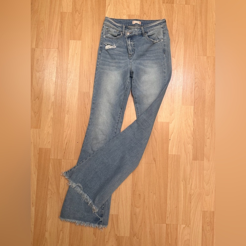 Altar'd State Flare Raw Hem Crossover Waist Size 27 💫 - Picture 4 of 7